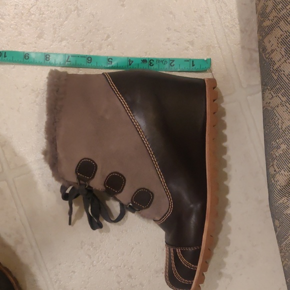 UGG Alasdair Wedge brown/tan Boots sz 9 - Picture 10 of 10